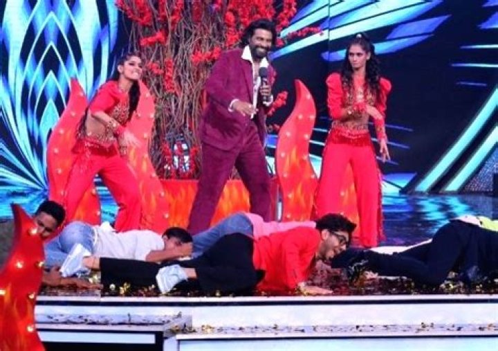 
Remo offers ‘Garmi’ remake to Aparshakti, Jay Bhanushali 