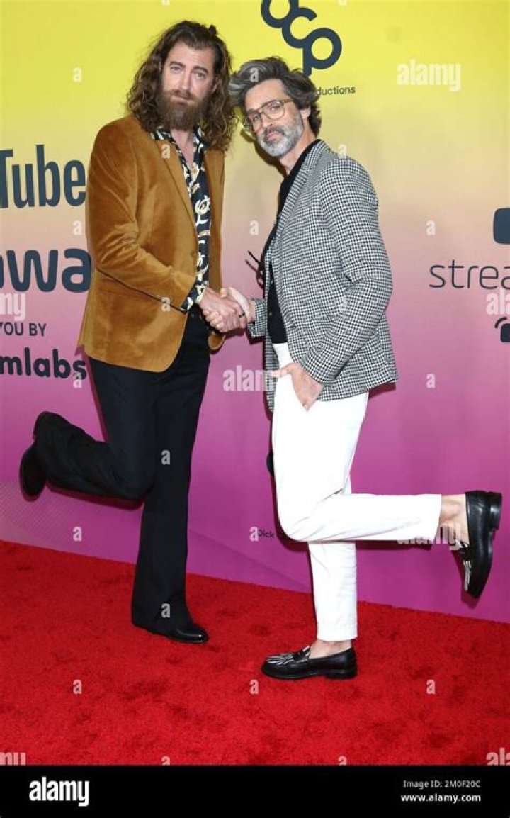 Rhett Mclaughlin Height, Weight, Net Worth, Age, Birthday, Wikipedia, Who, Nationality, Biography