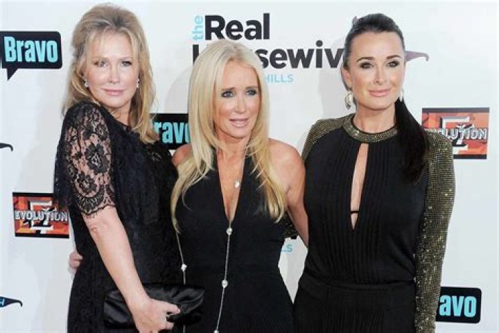 
‘RHOBH’ ‘s Kyle Richards and Kathy Hilton’s ‘Years of Family Trauma’ Caused ‘Tense Energy’ at Reunion 