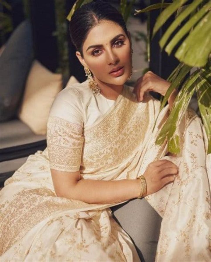 Samyuktha Menon Height, Weight, Net Worth, Age, Birthday, Wikipedia, Who, Nationality, Biography