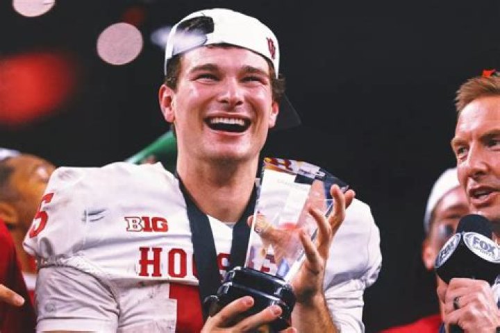 
Sarah Mendoza Height, Weight, Net Worth, Age, Birthday, Wikipedia, Who, Nationality, Biography 