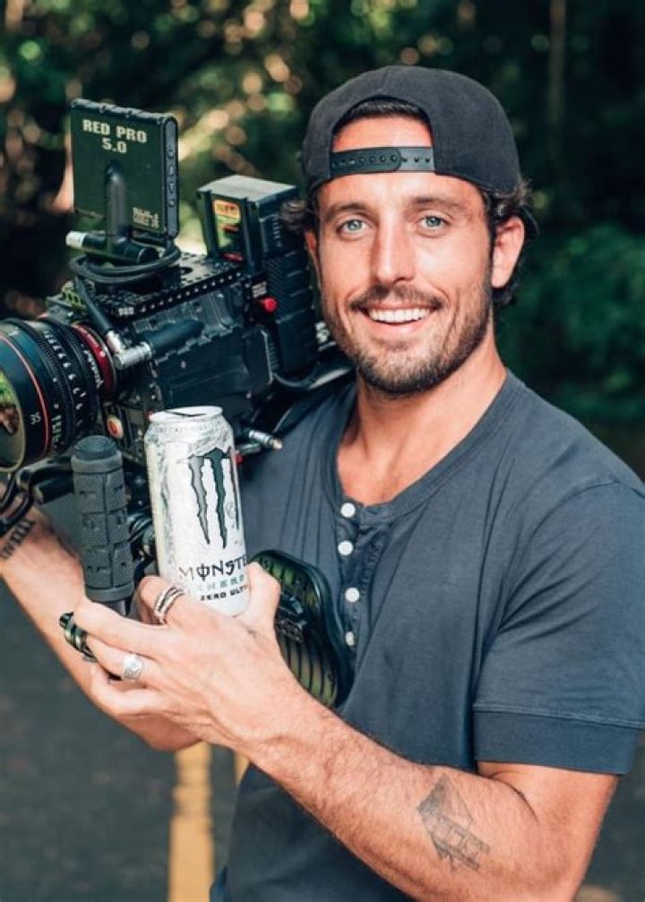 
Sawyer Hartman Height, Weight, Net Worth, Age, Birthday, Wikipedia, Who, Nationality, Biography 