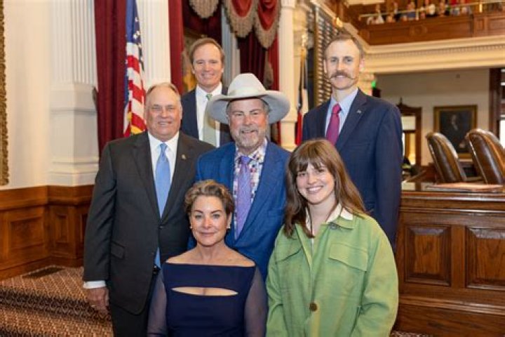 
Sheryl Underwood’s Sister Frankie Had A Polio Disability As A Child 