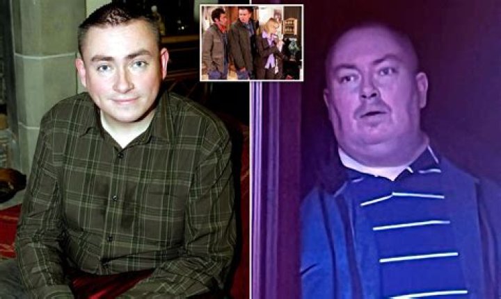 Simon Carlyle, Creator Of Two Doors Down, Dies At Age 48