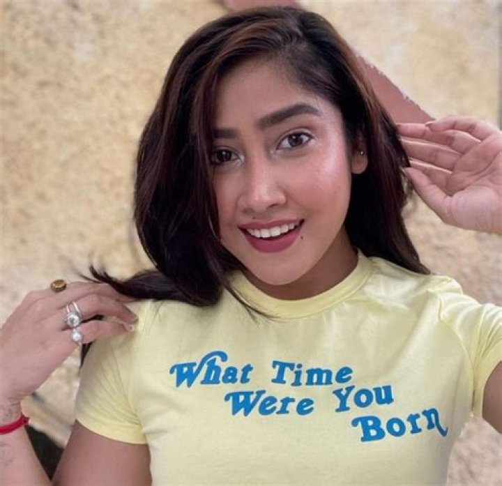 Simply Sofia Height, Weight, Net Worth, Age, Birthday, Wikipedia, Who, Nationality, Biography