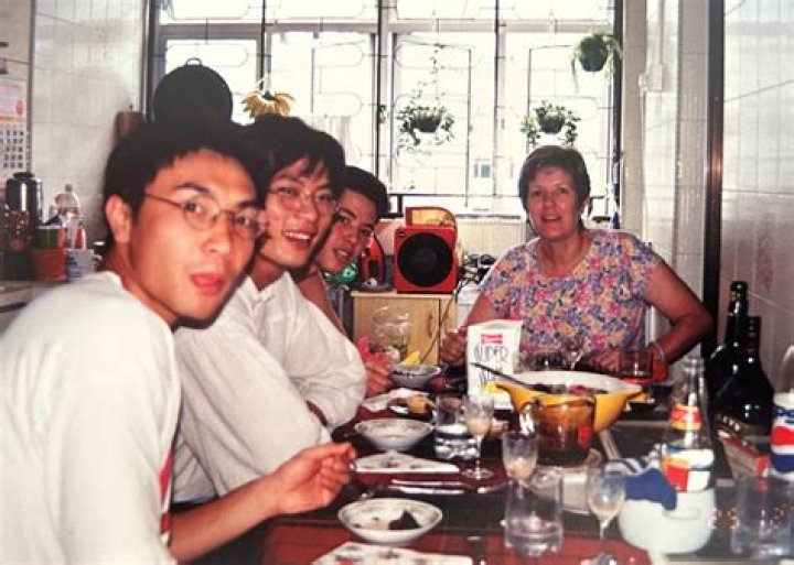 Singaporean Actor IX Shen and Ukrainian Wife Natalia Photo Share Update About Their Life