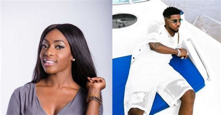 
Skiibii’s Girlfriend, Dorcas Fapson Accidentally Uploads ‘Bedroom Video’ Meant For Him On Her Status 
