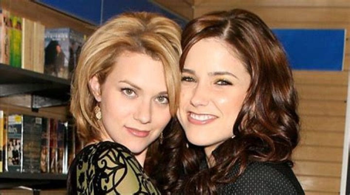 
Sophia Bush gushed about One Tree Hill costar Hilarie Burton in latest post 