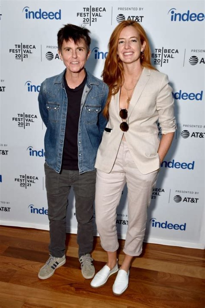 Stephanie Allynne Height, Age, Husband, Biography, Wiki, Net Worth