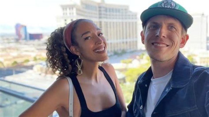 
Tawny Newsome And Her Husband Nate Urbansky Are Couple Goals 