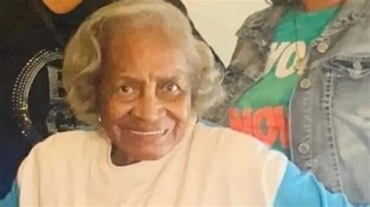 Tiktok Sensation Grandma Holla Passed Away, What Was She Sick With?