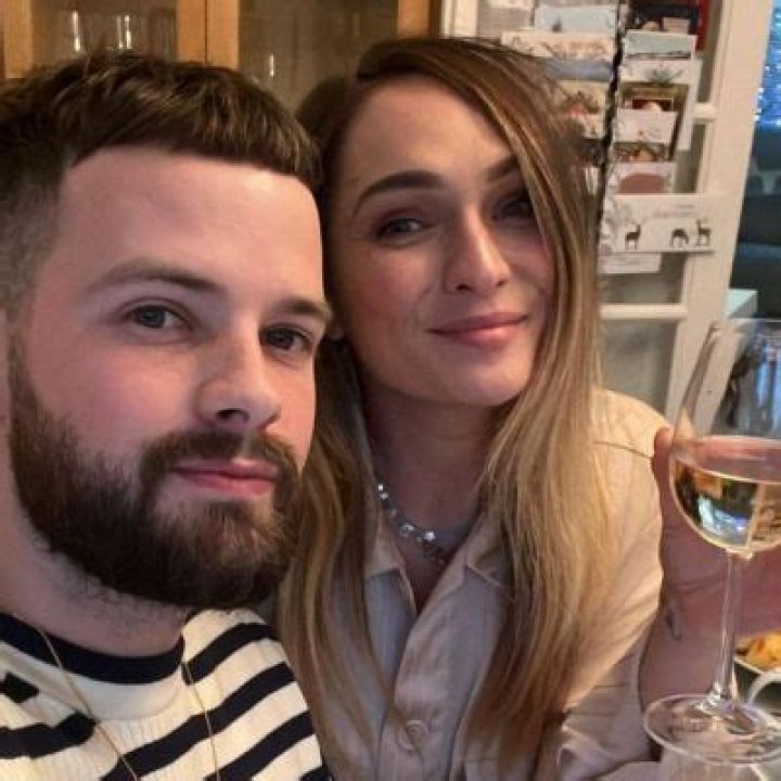 
Tom Mann Fiancée Danielle Hampson Passed Away On The Day Of Her Wedding 