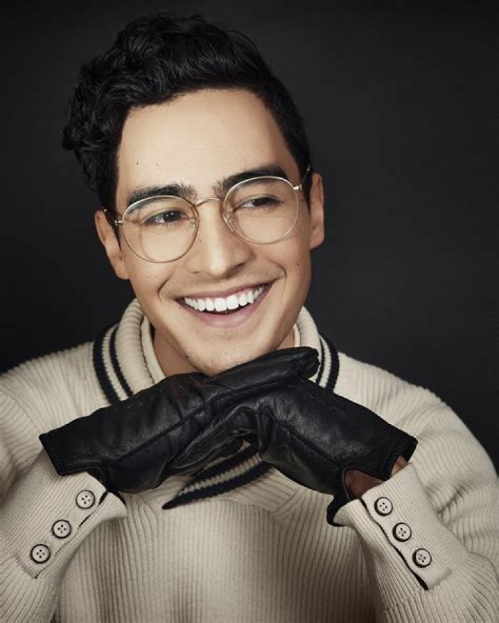 Troy Iwata Height, Weight, Net Worth, Age, Birthday, Wikipedia, Who, Instagram, Biography