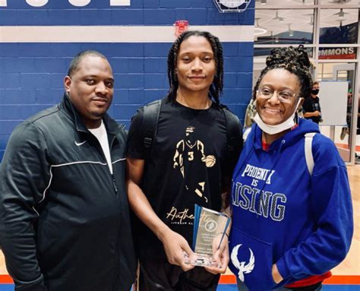 
TyTy Washington Parents, Who Are Felicia Caldwell and Tyrone Washington Sr? 