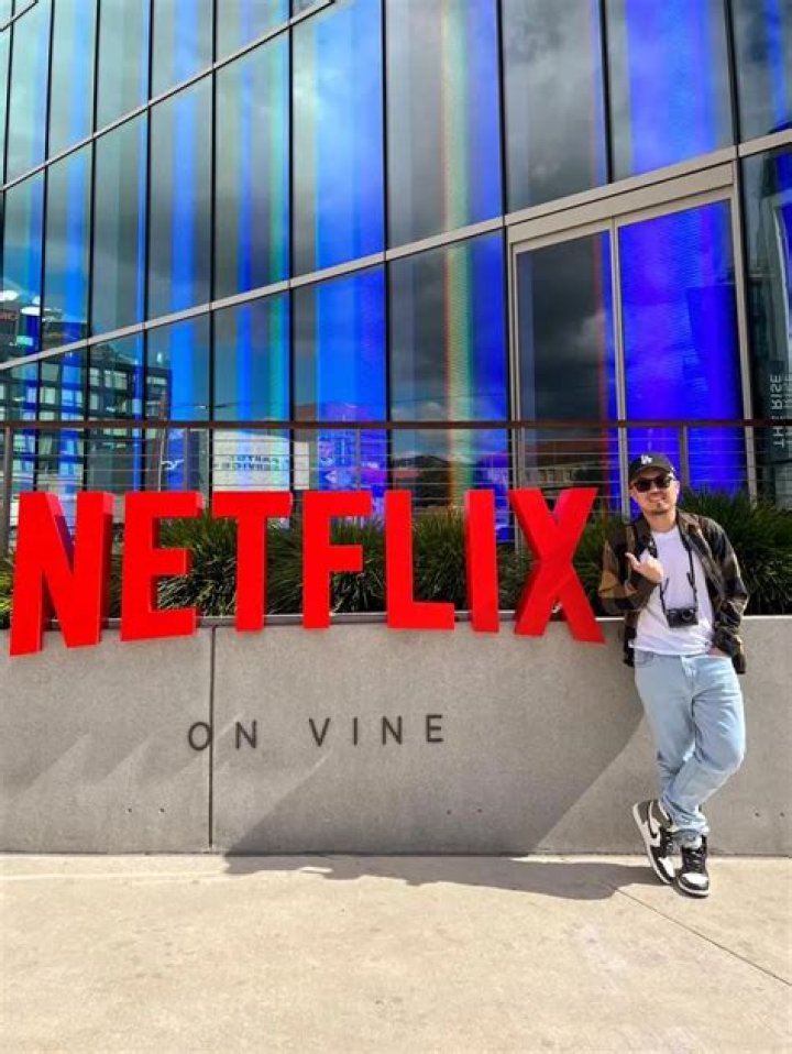 
Vinz Leonardo Height, Weight, Net Worth, Age, Birthday, Wikipedia, Who, Nationality, Biography 