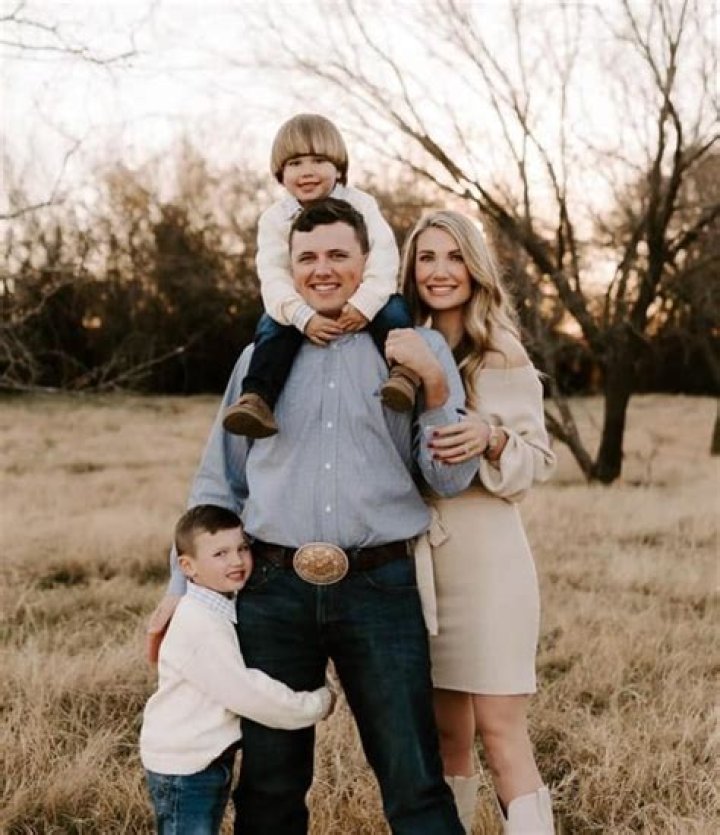 
Wesley Thorp is Married to Wife: Susanna Thorp. Kids: Matthew, Charlie Thorp. 