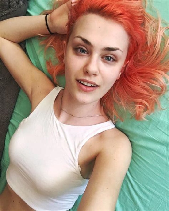 What happened to ClaraBabyLegs? Wiki Bio, age, boyfriend