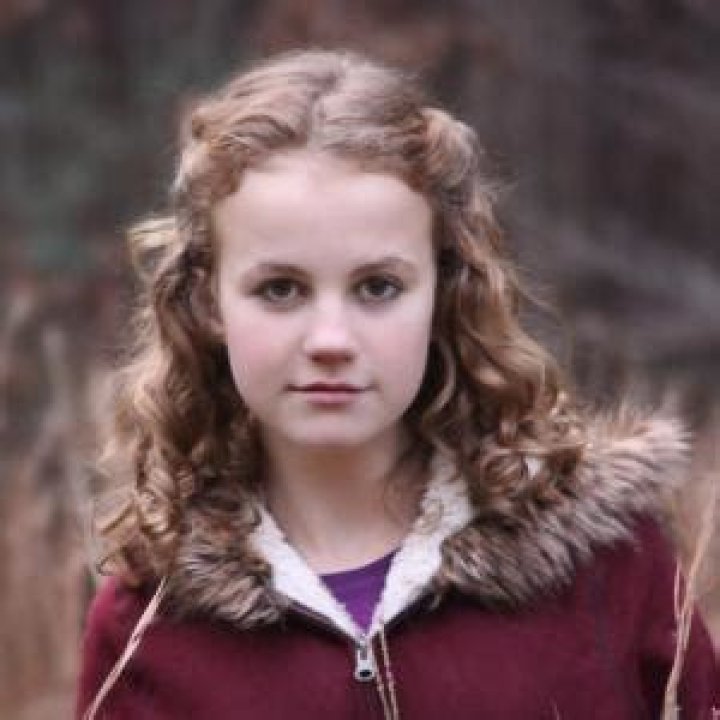 What happened to Mackenzie Lintz? Wiki Bio, Husband, Wealth