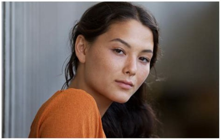 What Is Fivel Stewart Sexuality – Is She Gay? Ethnicity And Family Of The Actress