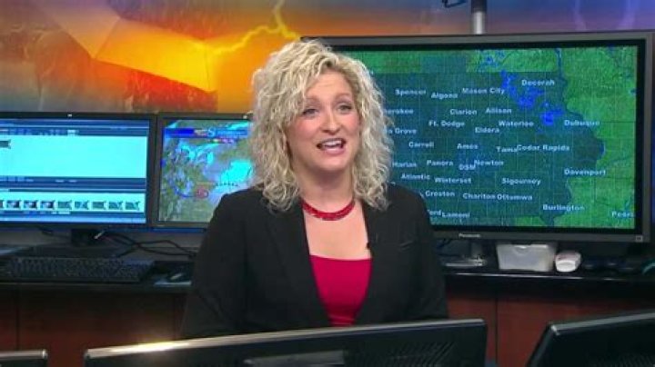 
Where Is Metinka Slater Going? Fans Wonder Why She Is Leaving KCCI As A Meteorologist 