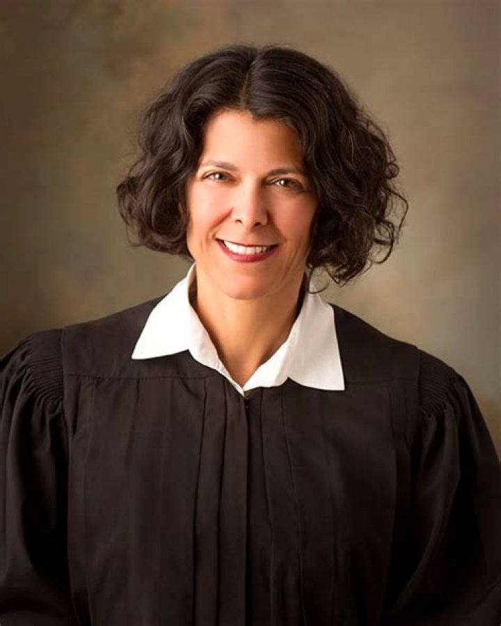 
Who Appointed Judge Bruce Reinhart, What Happened At Mar A Lago Monday Night? 