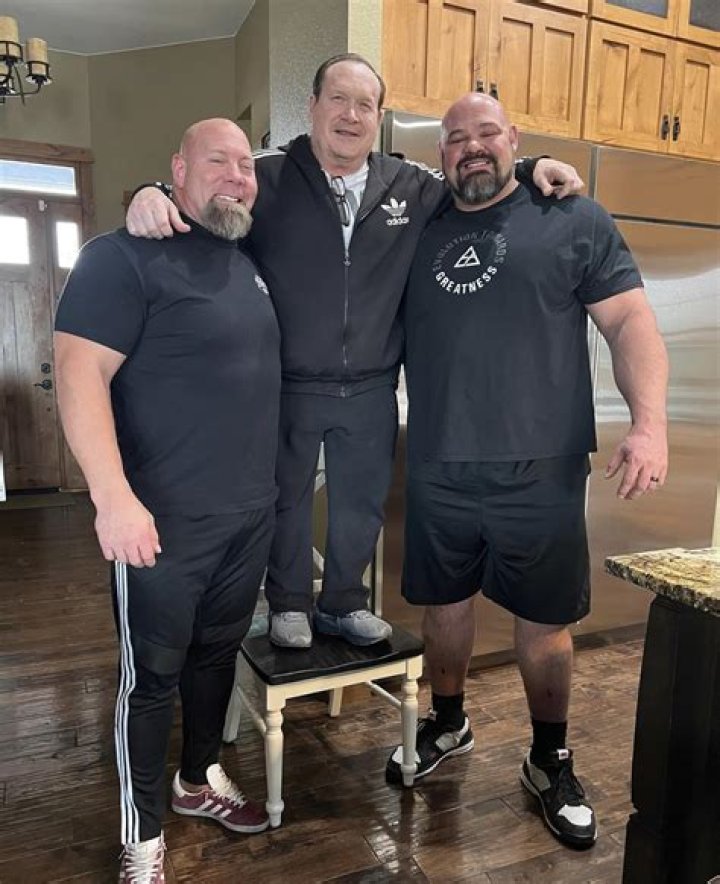 
Who are Luke Shaws Parents? Luke Shaw Biography, Parents Name, Nationality and More 