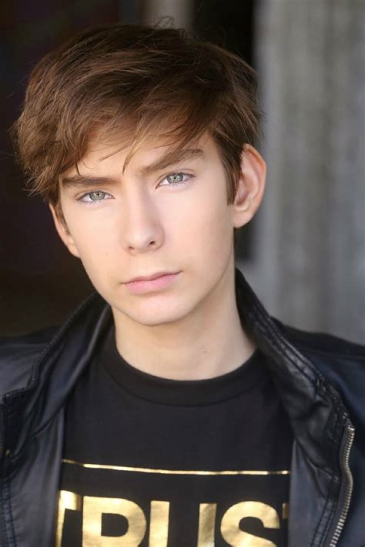 
Who is 15yo youtuber Sawyer Sharbino? Age, Height, Net Worth 