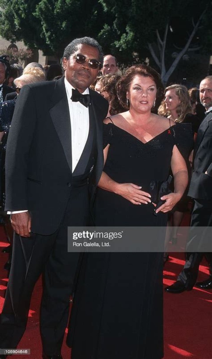 
Who is Clarence Manion wife? 