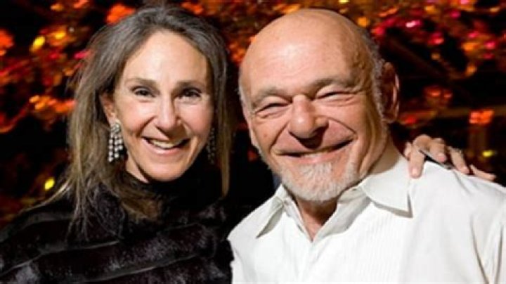 
Who is Helen Zell, Sam Zell’s wife? 