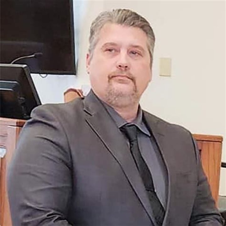 
Who is Jeff Burkett? Missouri sheriff suspected of aiding in kidnapping of child 