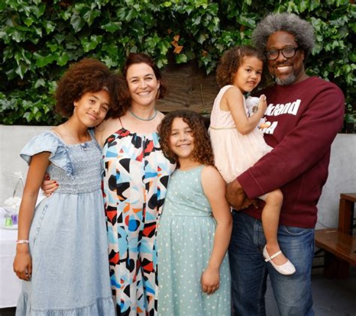 
Who Is Rangers Legend Jimmy Bell’s Wife Wende Bell? 