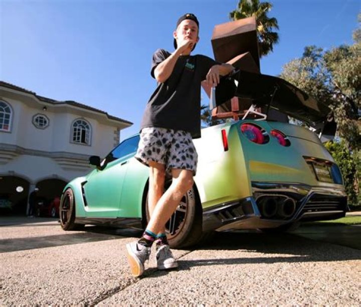 Who is Tanner Fox girlfriend today? Break up with Taylor Alesia, Wiki Bio