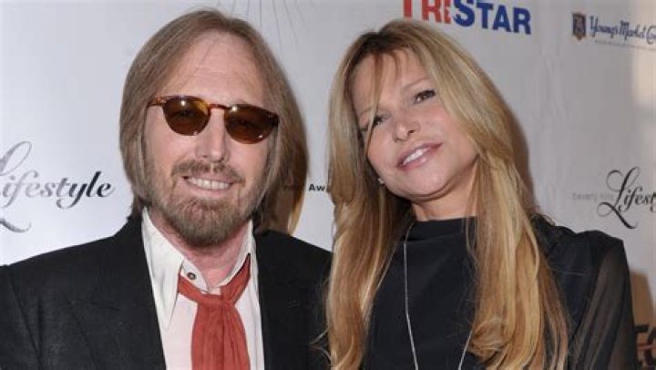 Who is Tom Petty’s ex-wife Jane Benyo? Where is she now? Her Bio: Net Worth Today, Age, Height, Ethnicity, Affair, Divorce, Death, Family
