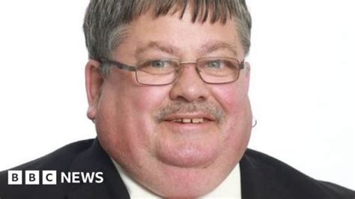 
Who Is William Walker? Age Wife And Net Worth – DUP Councillor Arrested 