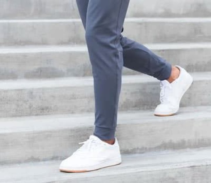 
Why Is Justin Thomas Wearing Joggers? Pants Today 2022 and Reaction 