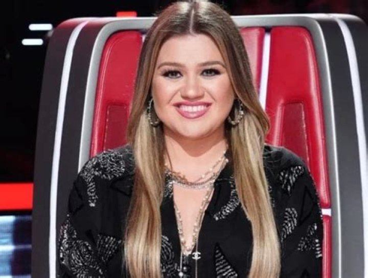 
Why Is Kelly Clarkson Leaving The Voice In 2022? Singer Wants Quality Time With Kids 