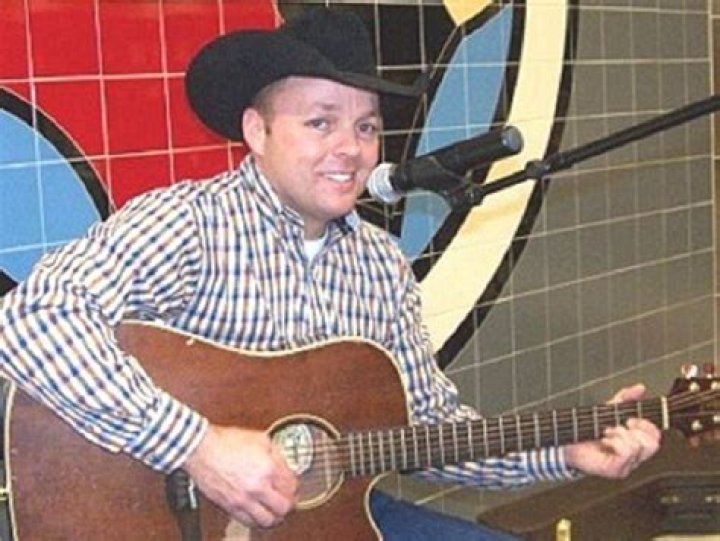 
Wilbur Lee Tucker Death Cause, Cowboy Singer And Songwriter Passed Away- Facebook Posts & Photos 