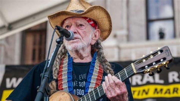 
Willie Nelson Opens Up About Late Best Friend Paul English and How He Saved His Life 