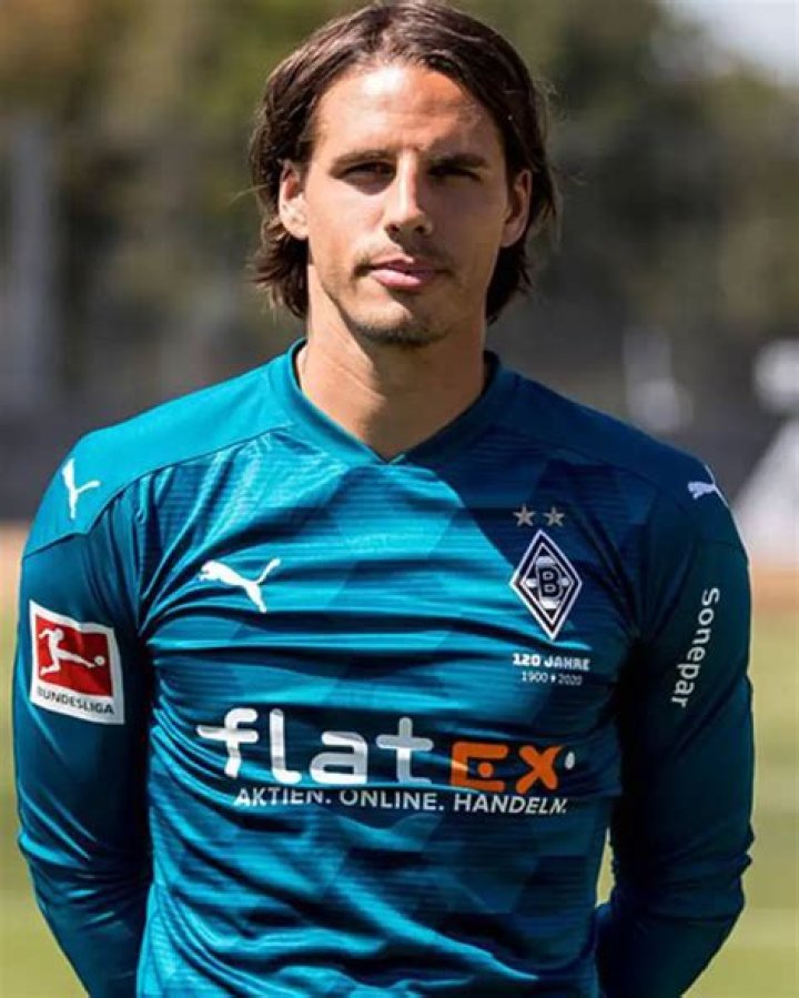 Yann Sommer Height, Weight, Net Worth, Age, Birthday, Wikipedia, Who, Nationality, Biography