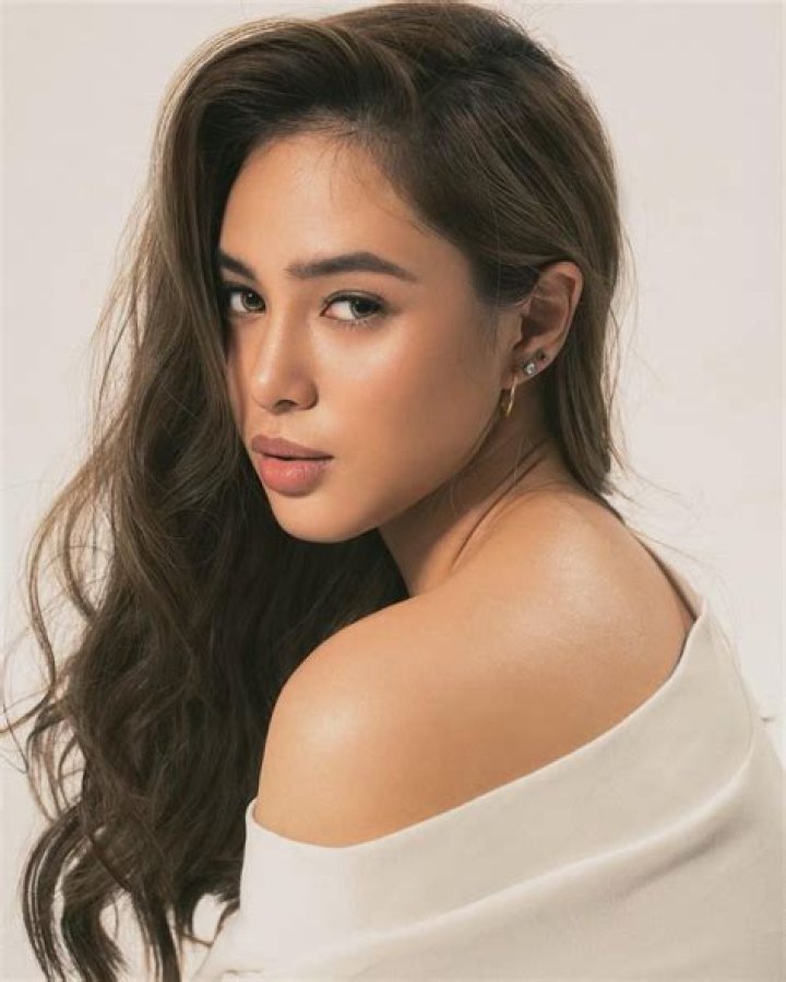 
Yukii Takahashi Height, Weight, Net Worth, Age, Birthday, Wikipedia, Who, Nationality, Biography 